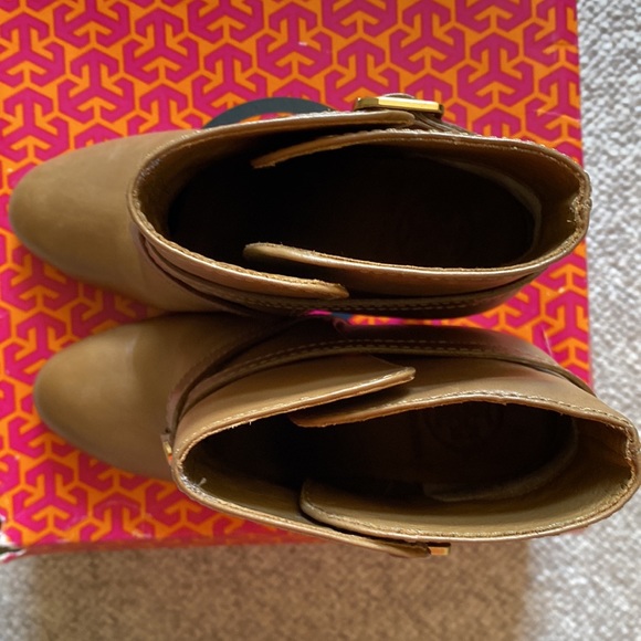 Tory Burch Vicuña Dorese high heel bootie size 9 - Picture 9 of 10